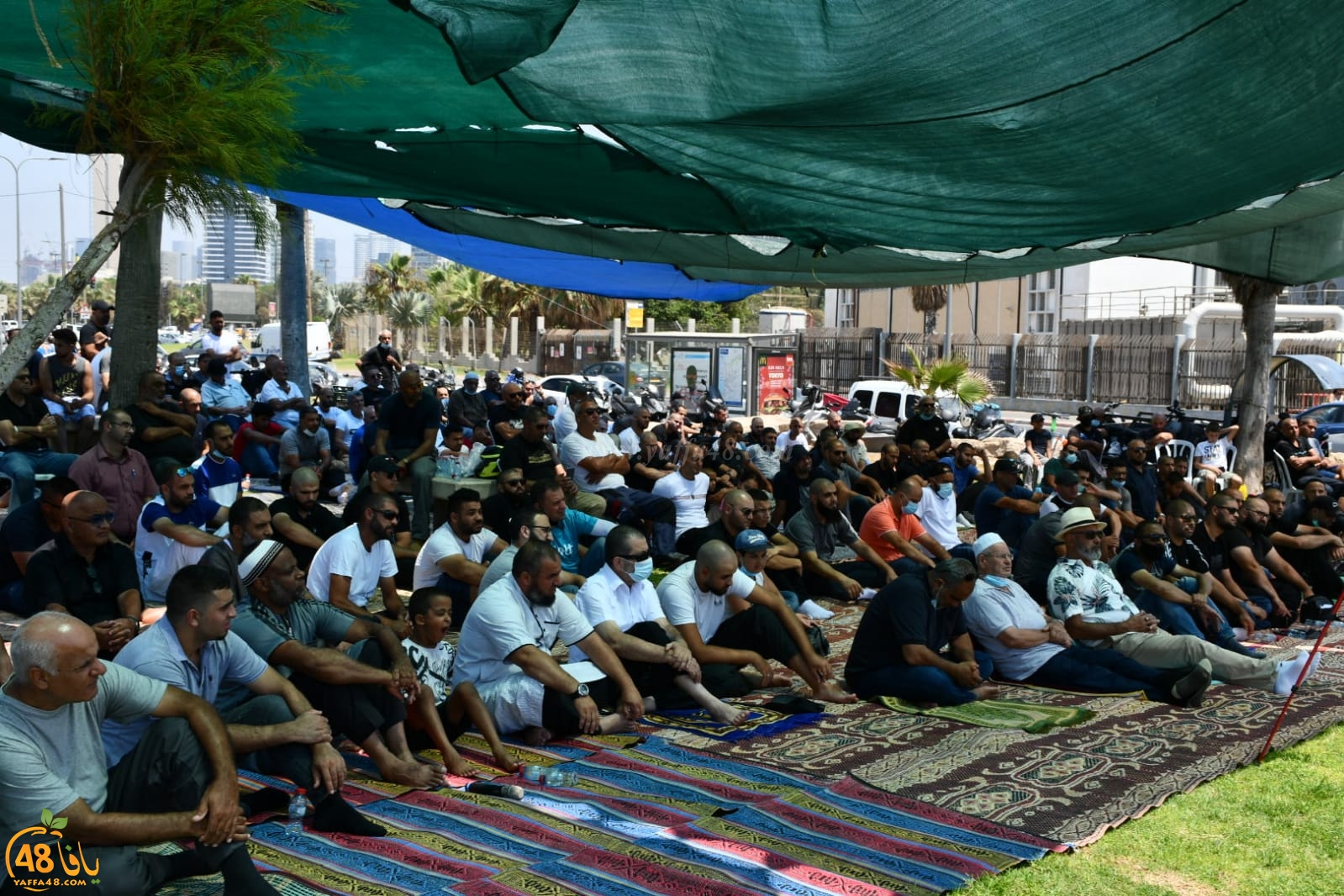 فيديو: خطبة وصلاة الجمعة من أمام مقبرة الاسعاف للشيخ أحمد أبو لسان 